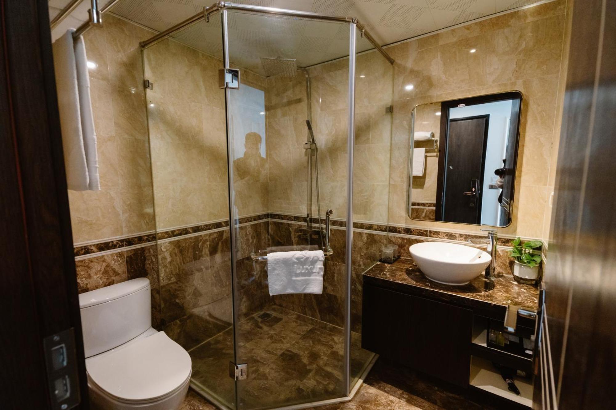 Hong Van Hotel Hanoï Extérieur photo